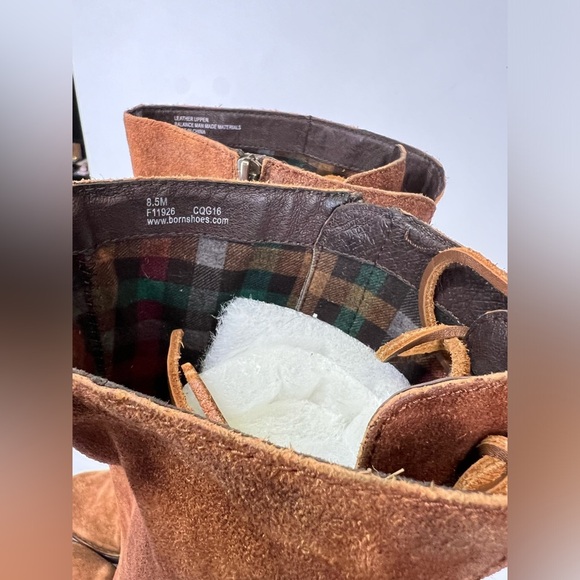 BORN Camel brown lace back riding boots size 8.5. - Picture 7 of 9